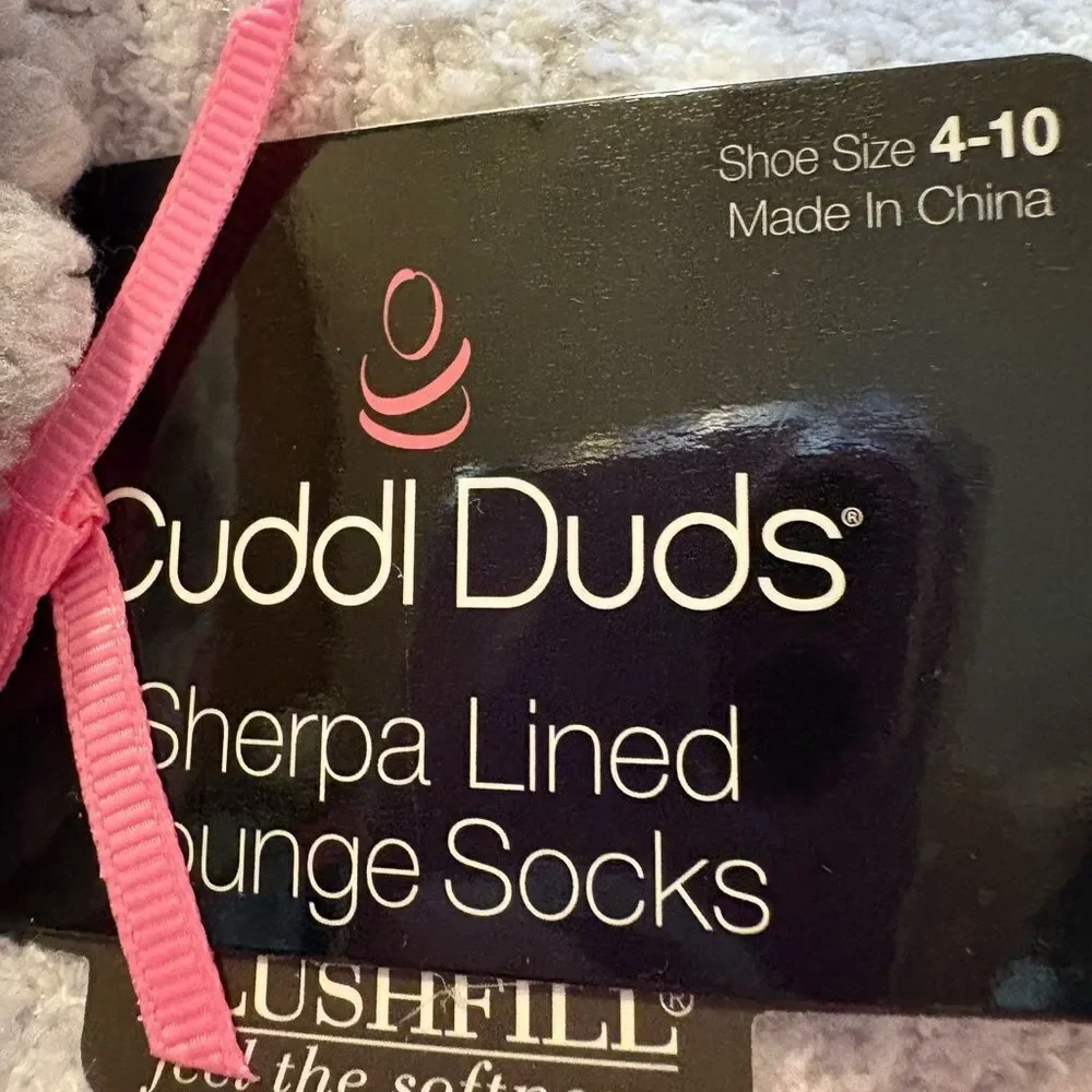 NWT Cuddl Duds Lounge Socks Gray and White Shoe Size 4-10